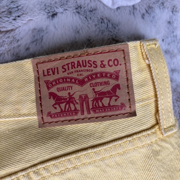 Levi's Women's Yellow Straight Leg Jeans Nwt Size 29x30 - Picture 10 of 16